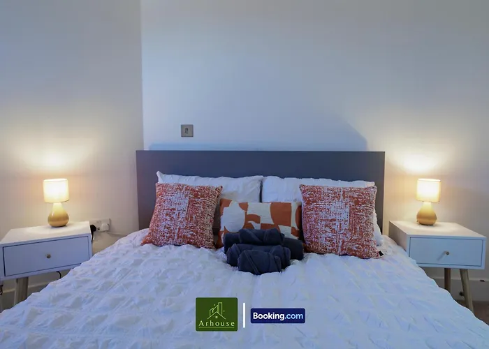 One Bedroom Apartment By Arhouse Apartments Short Lets & Serviced Accommodation Kingston With Free Wifi