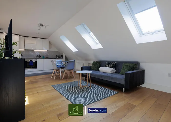 One Bedroom Apartment By Arhouse Apartments Short Lets & Serviced Accommodation Kingston With Free Wifi